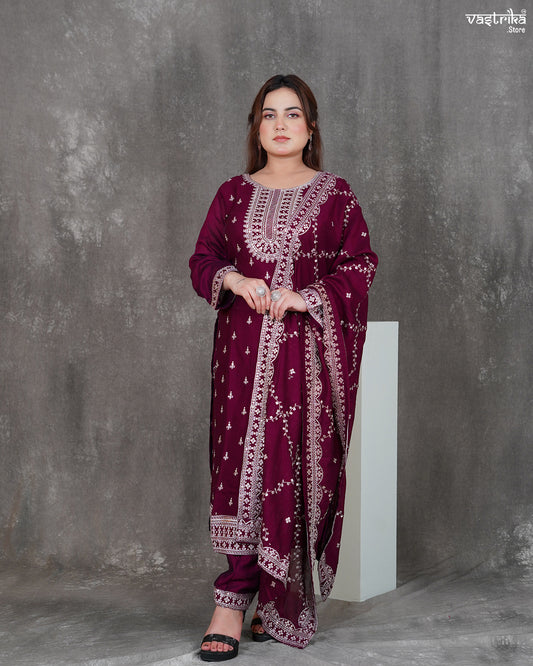 Round Neck Kurti Set with Full Jaal Dupatta & Ponchu Work