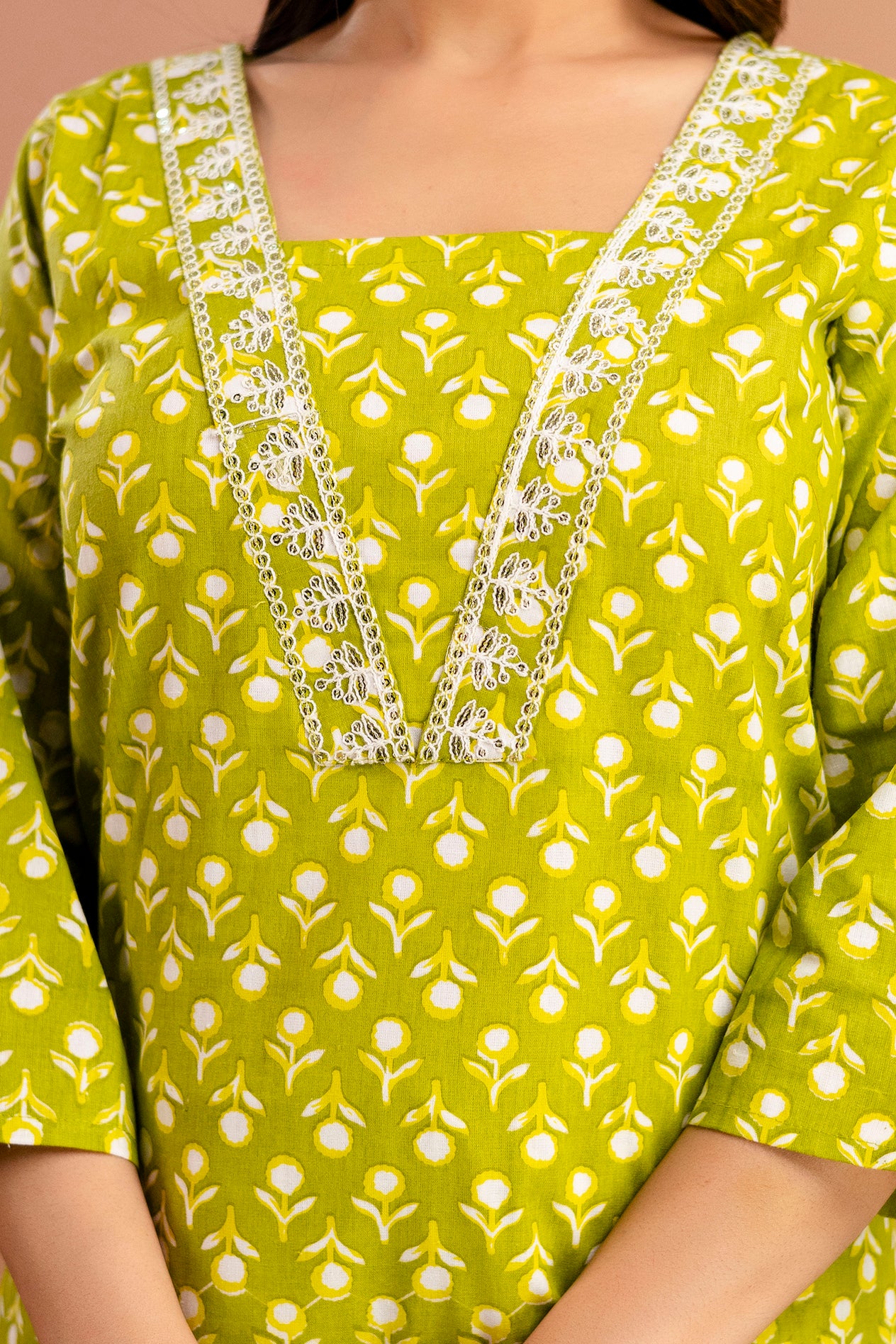 Printed Resham Work V-Neck Kurti with Printed Dupatta & Matching Printed Pants