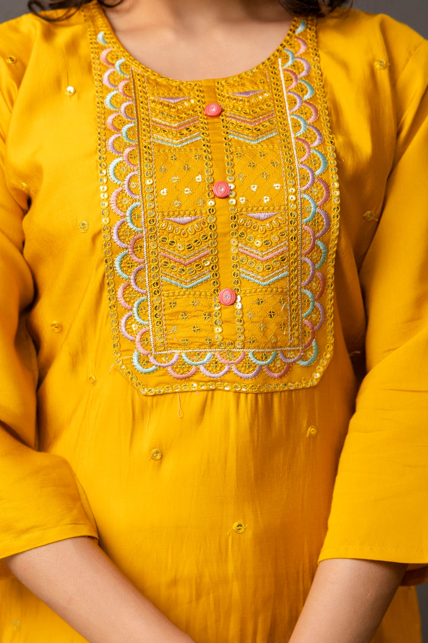 Resham & Sequined Work Kurti with Double-Shaded Chiffon Dupatta & Plain Trouser