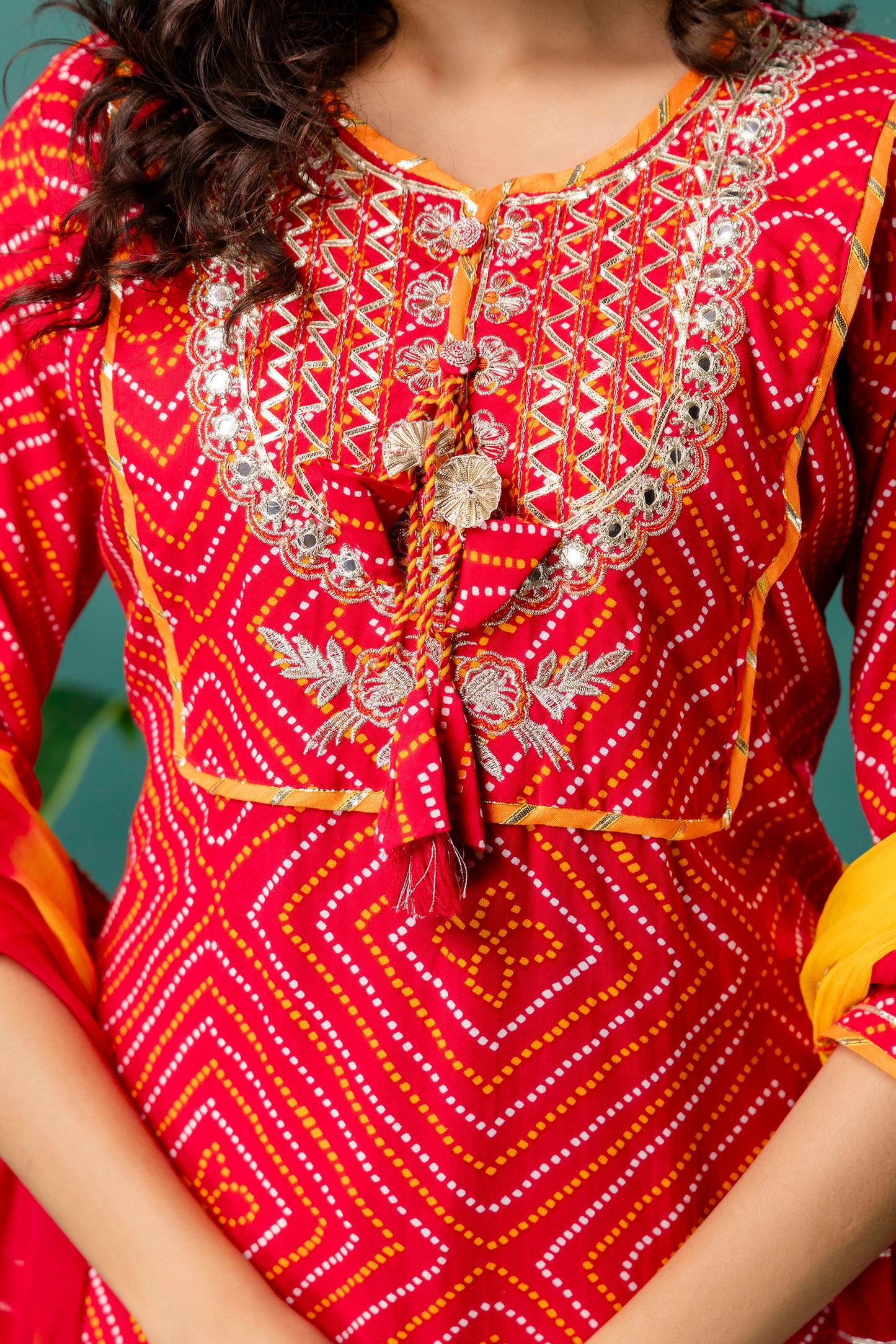 Jaipuri Printed Kurti with Gotta Patti Work, Round Neck, Plain Trouser & Double-Shaded Shiffon Dupatta