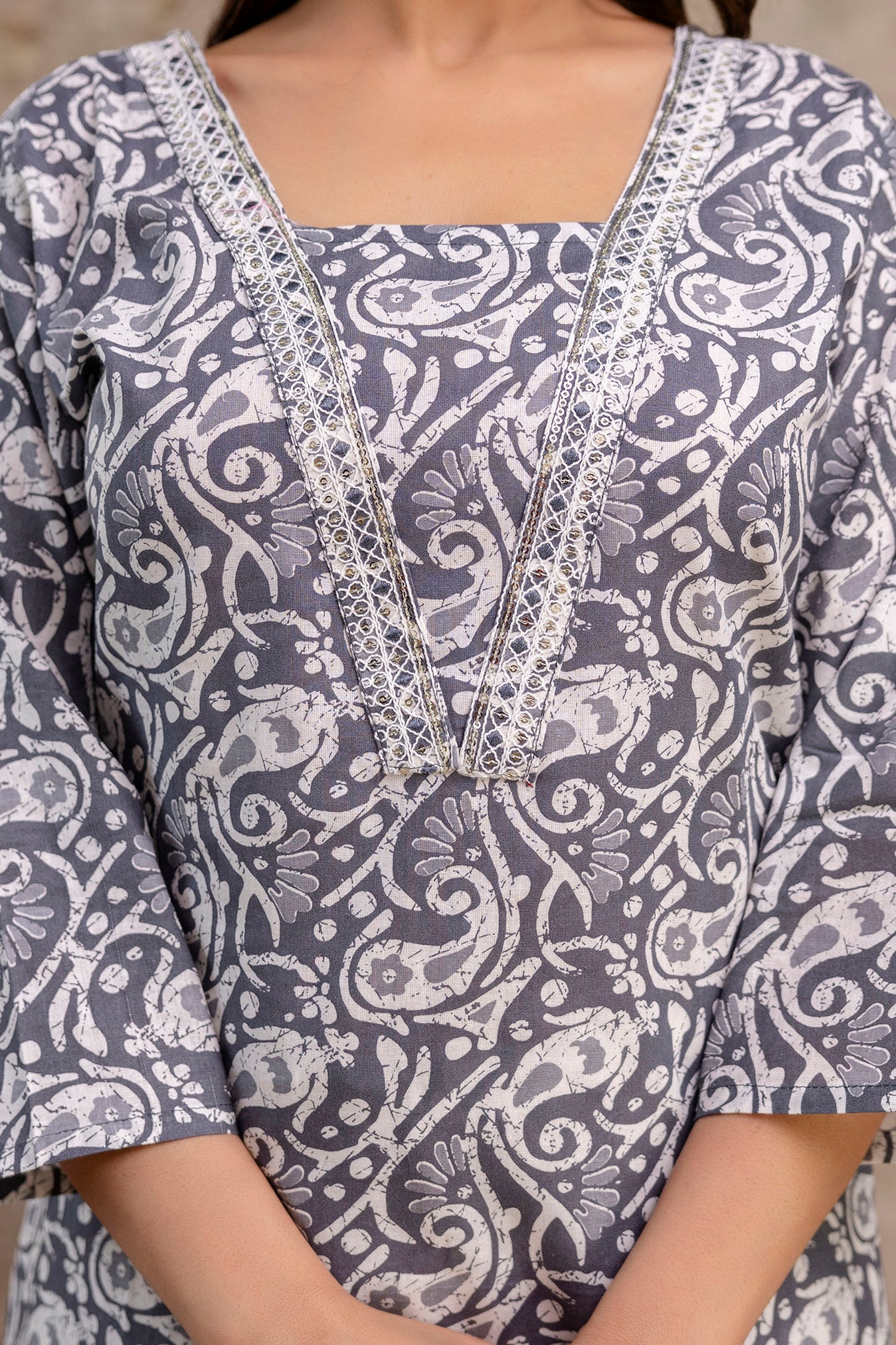 Resham Work V-Gala Kurti with Simple Bottom & Heavy Resham Work Dupatta