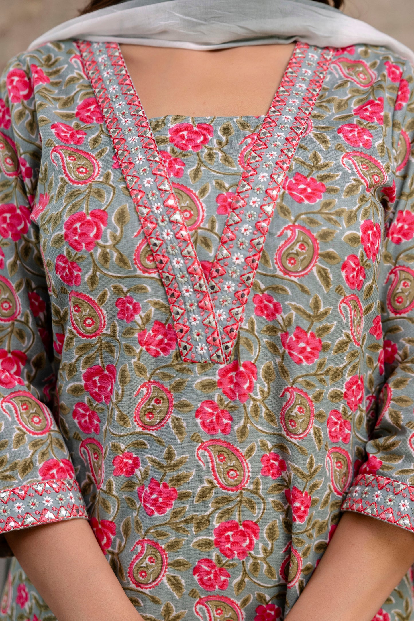 Elegance Unfolded: Resham-Embroidered Printed Kurti with V-Neck, Dual-Toned Dupatta & Tailored Trouser Set