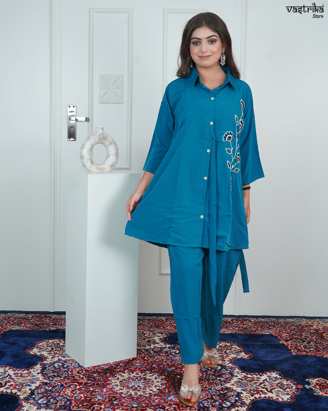 Elegant Hand-Worked Collar Coord Set