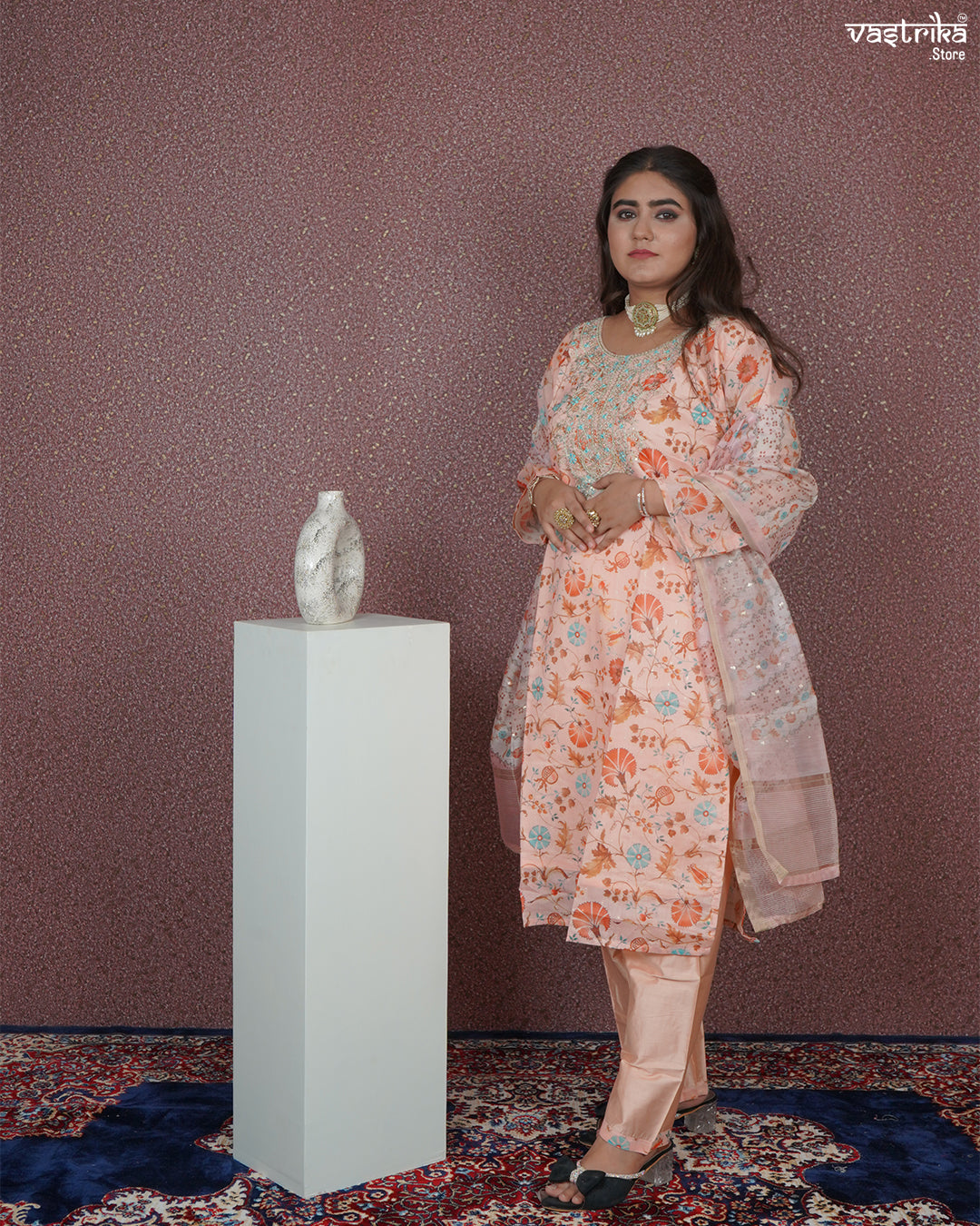 Straight Jari Work Kurti Set with Organza Dupatta