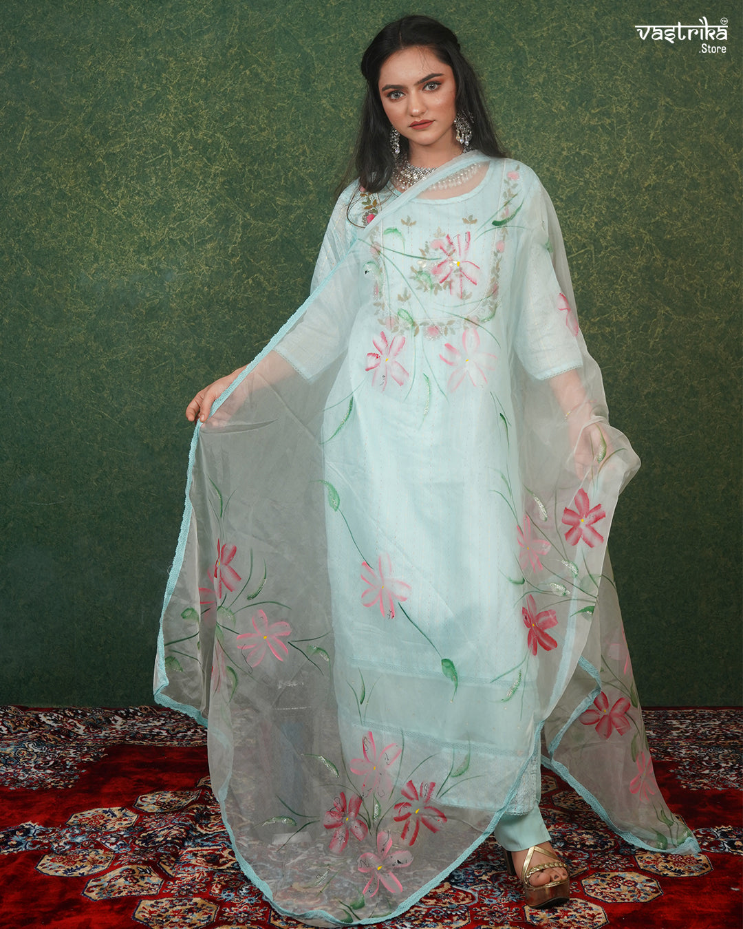 Elegant Thread-Embroidered Kurti Set with Organza Dupatta