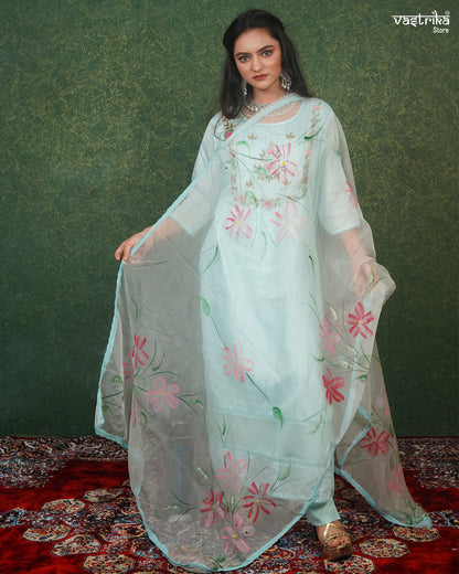 Elegant Thread-Embroidered Kurti Set with Organza Dupatta