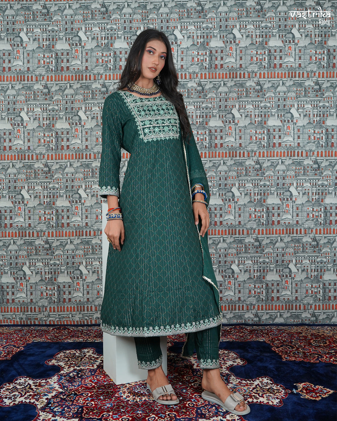 Resham Embroidered Kurti Set