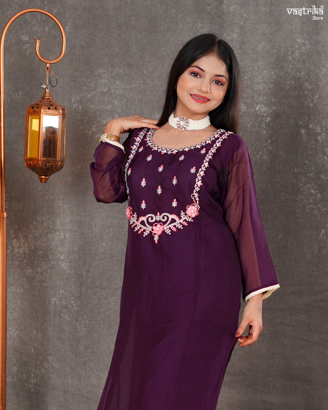Jimmi Chuu Kurti Set with Resham & Thread Work