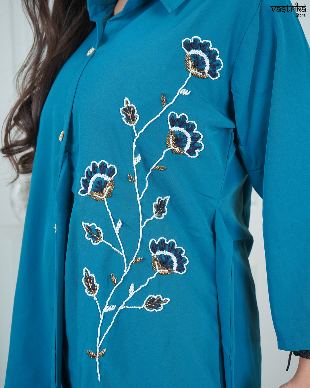 Elegant Hand-Worked Collar Coord Set