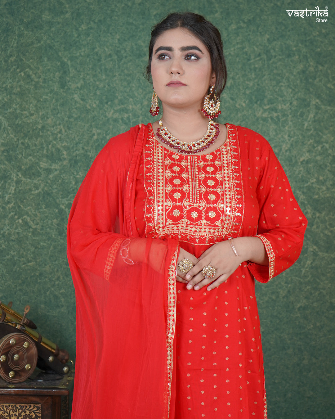 Elegant Thread & Resham Work Kurti Set