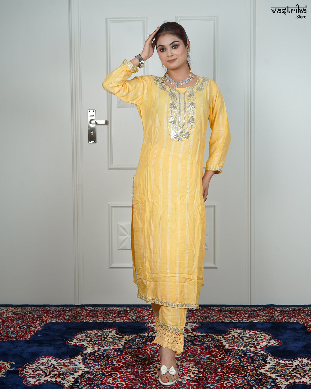 Classic Jari Embroidered Kurti Ensemble