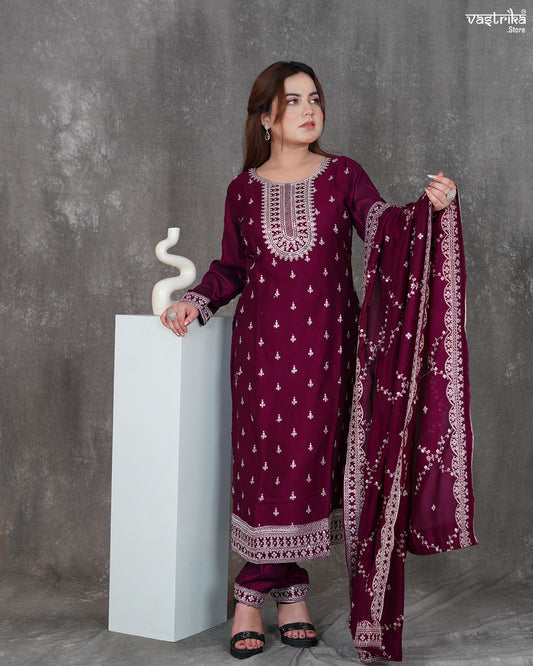 Round Neck Kurti Set with Full Jaal Dupatta & Ponchu Work