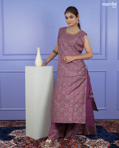 Graceful Handworked Kurti Set