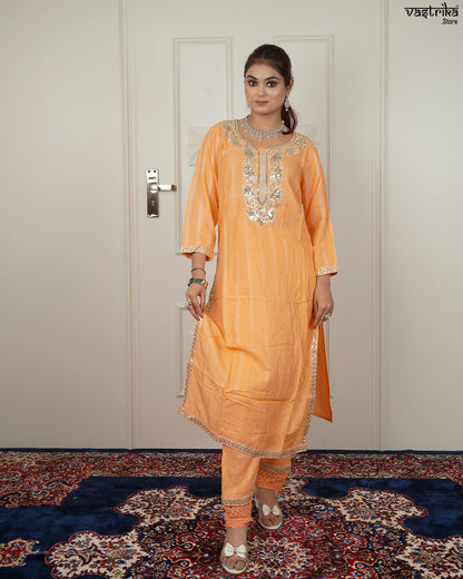 Elegant Jari Work Kurti Set