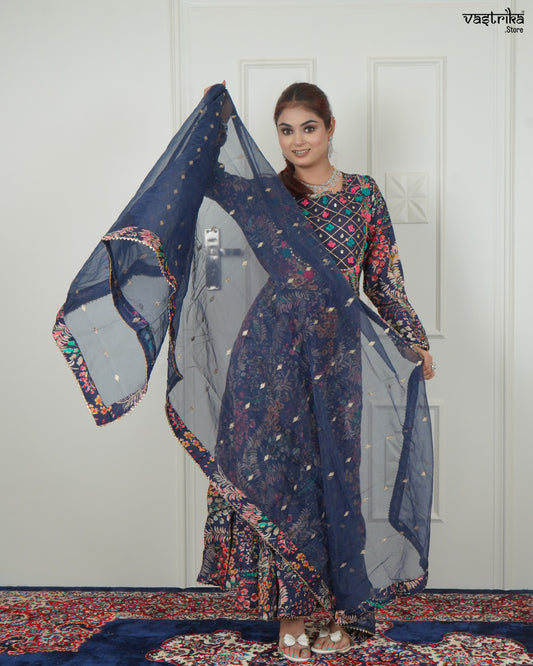 Straight Jari Work Kurti Set with Organza Dupatta