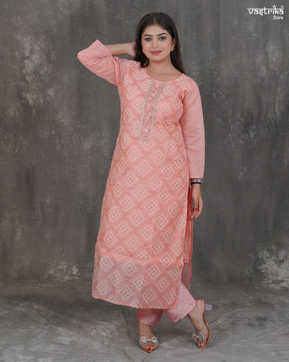 Handcrafted Grace Kurti Set
