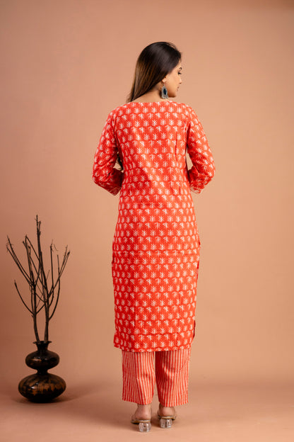 Printed Kurti with Resham Work V-Neck, Printed Dupatta & Matching Printed Pants