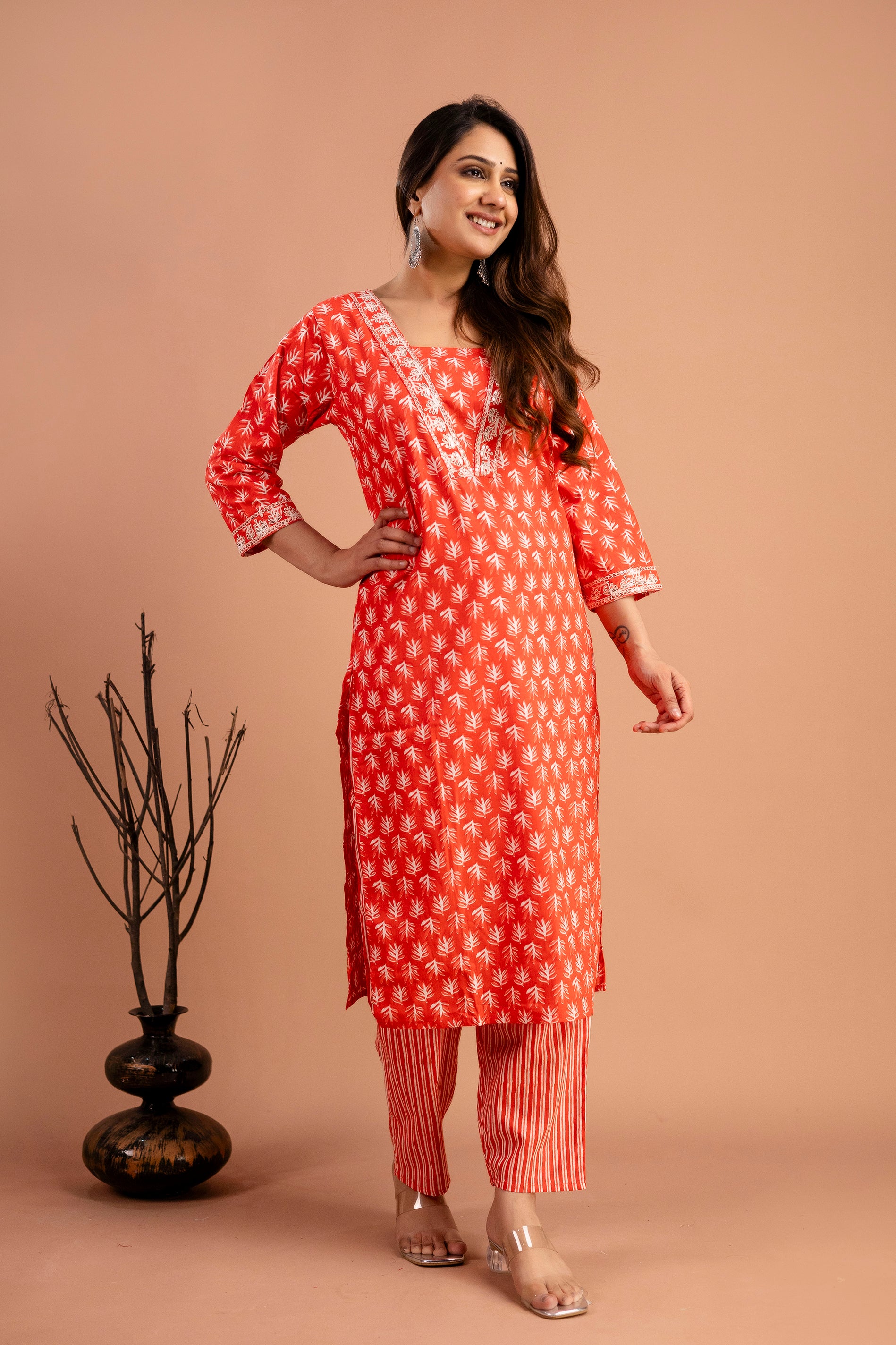 Printed Kurti with Resham Work V-Neck, Printed Dupatta & Matching Printed Pants