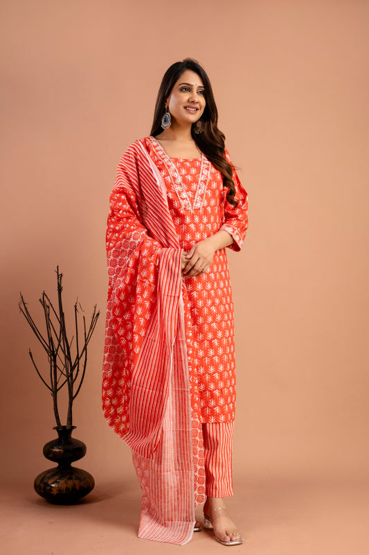 Printed Kurti with Resham Work V-Neck, Printed Dupatta & Matching Printed Pants