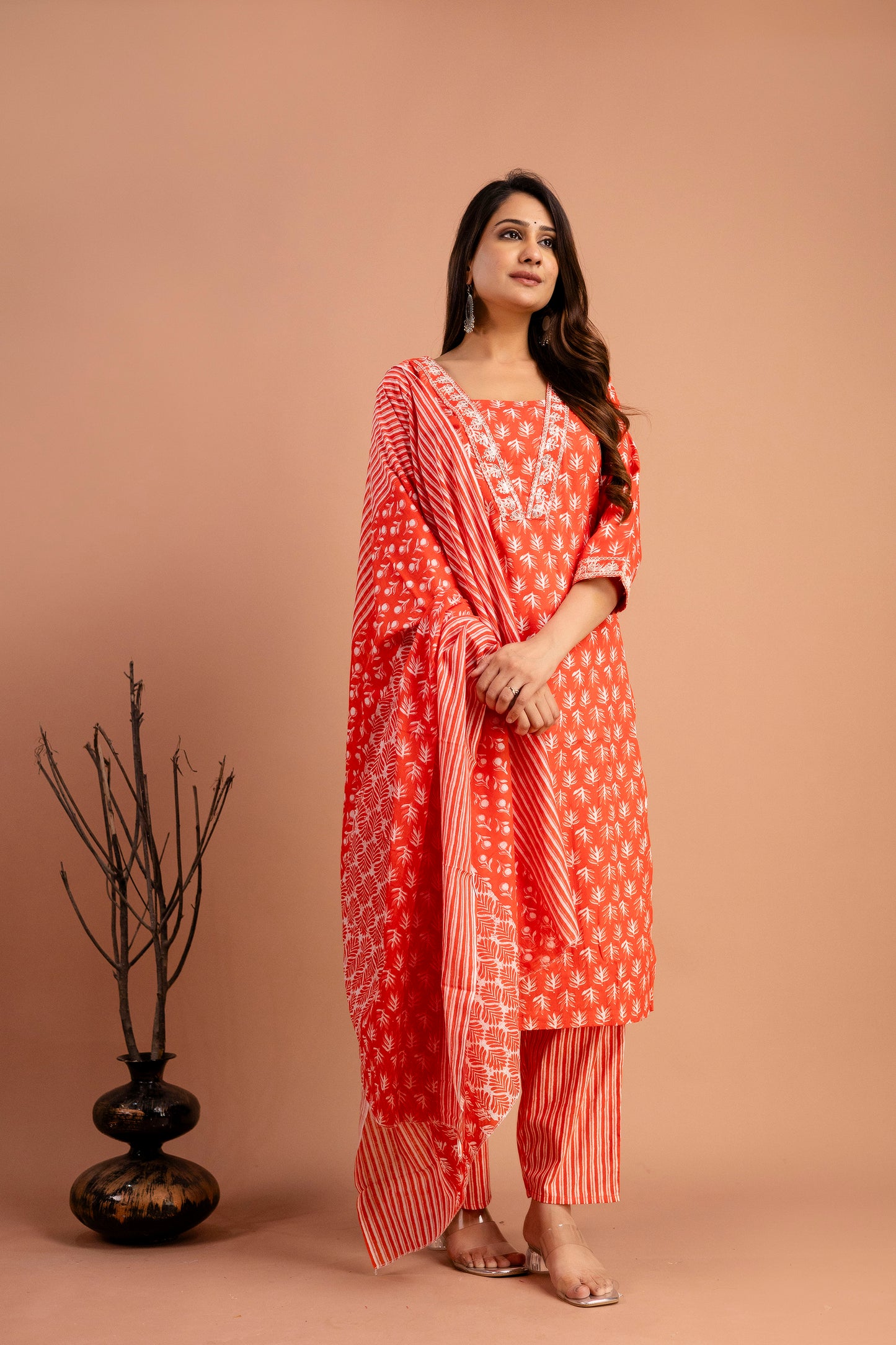 Printed Kurti with Resham Work V-Neck, Printed Dupatta & Matching Printed Pants