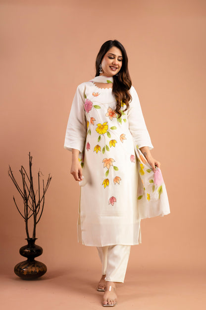 Art Printed Kurti with Round Neck, Shiffon Printed Dupatta & Plain Pants