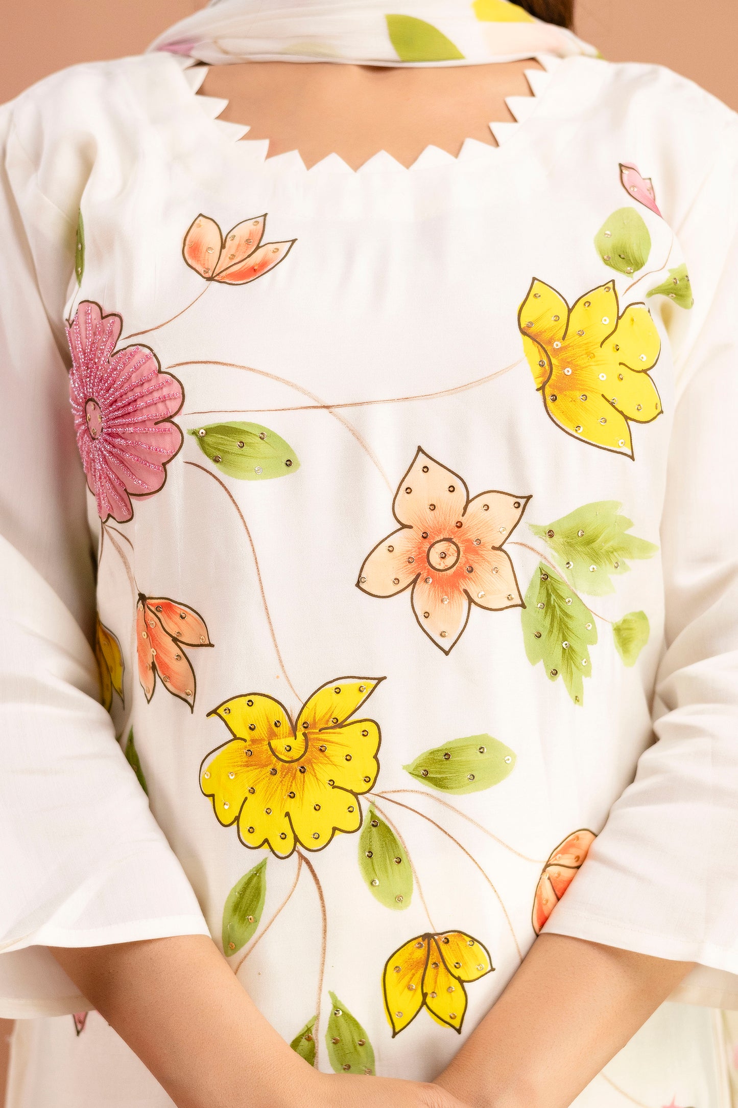 Art Printed Kurti with Round Neck, Shiffon Printed Dupatta & Plain Pants