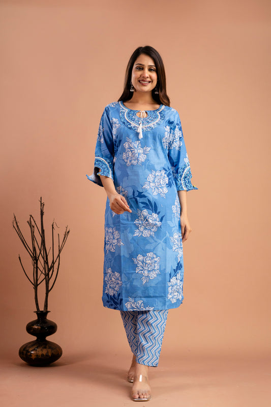 Printed Kurti with Round Neck, Printed Dupatta & Matching Printed Pants