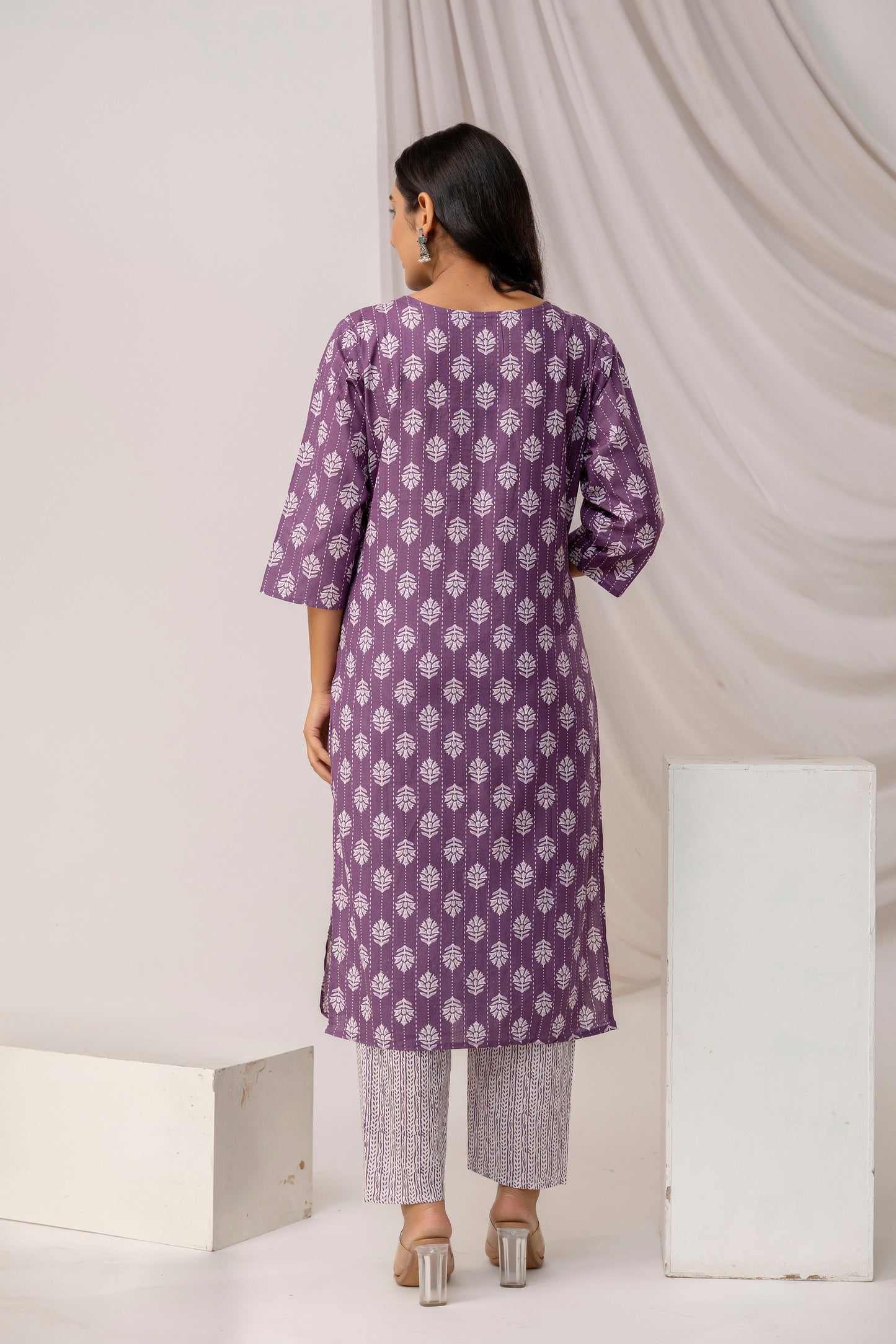 Printed Kurti with Jari & Thread Work Set