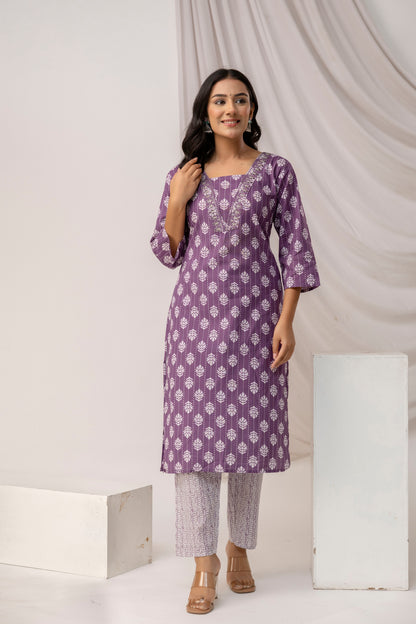 Printed Kurti with Jari & Thread Work Set