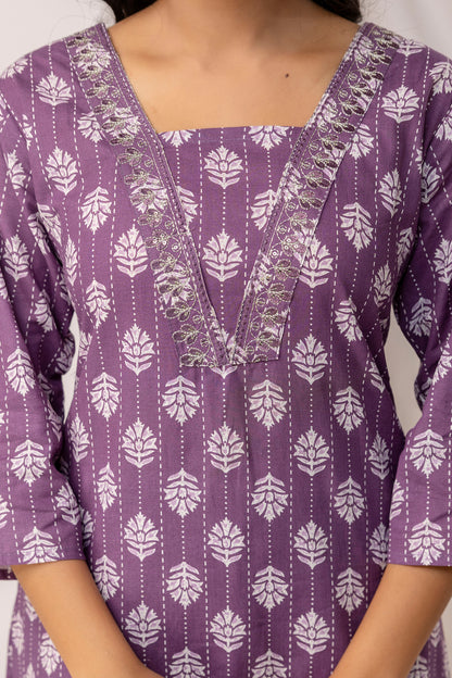 Printed Kurti with Jari & Thread Work Set