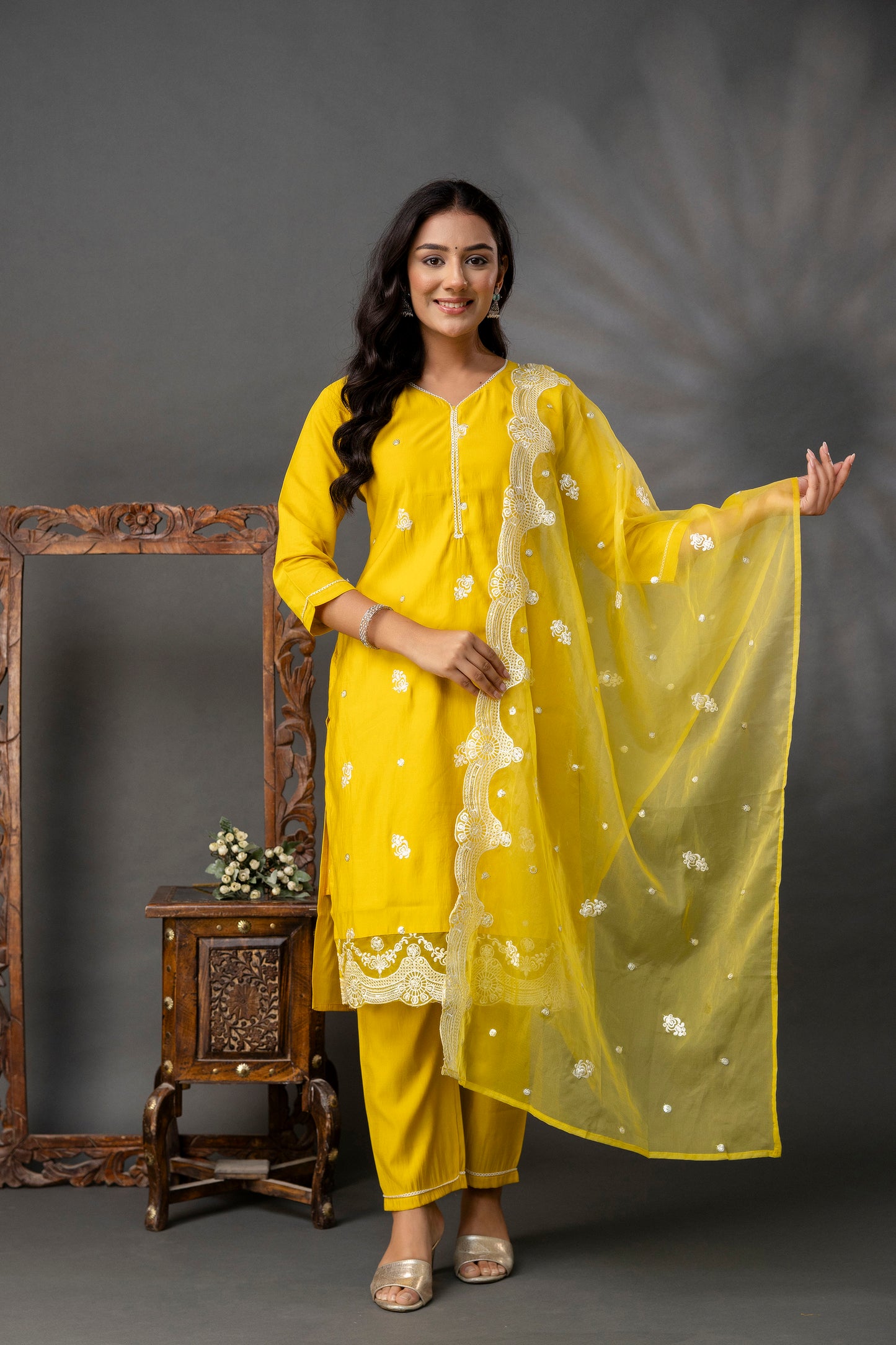 Thread Work Kurti with Plain Trouser Set