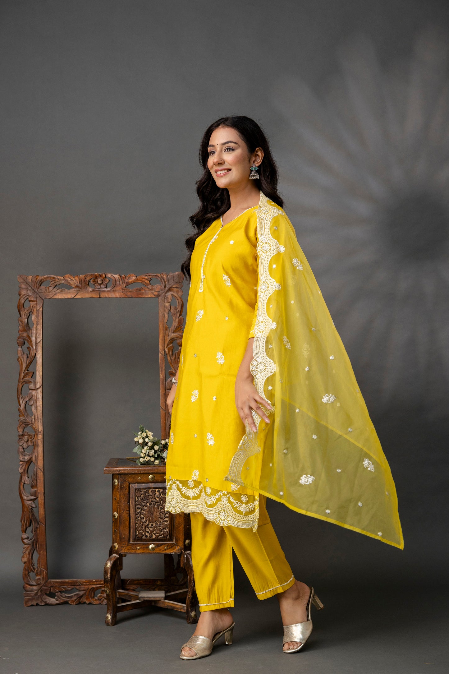 Thread Work Kurti with Plain Trouser Set