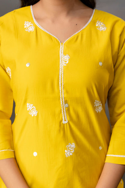 Thread Work Kurti with Plain Trouser Set