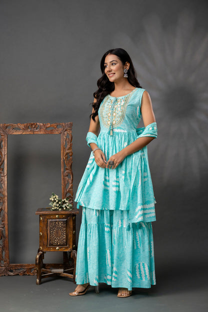 Printed Kurti with Thread & Handwork Set