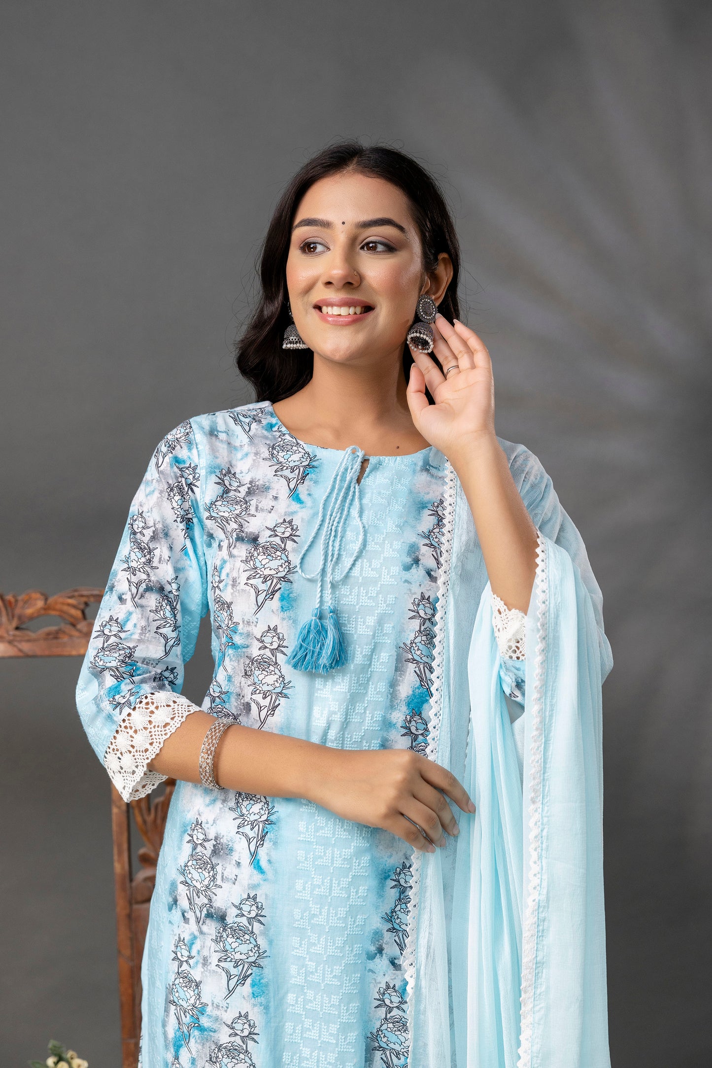 Printed Straight Kurti with V-Wing Work Set
