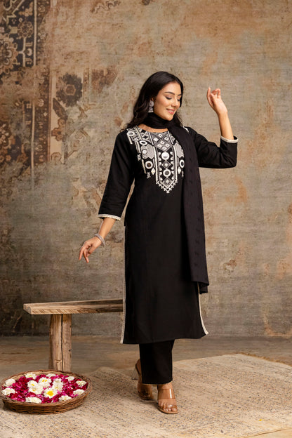 Threaded Grace Kurti Set