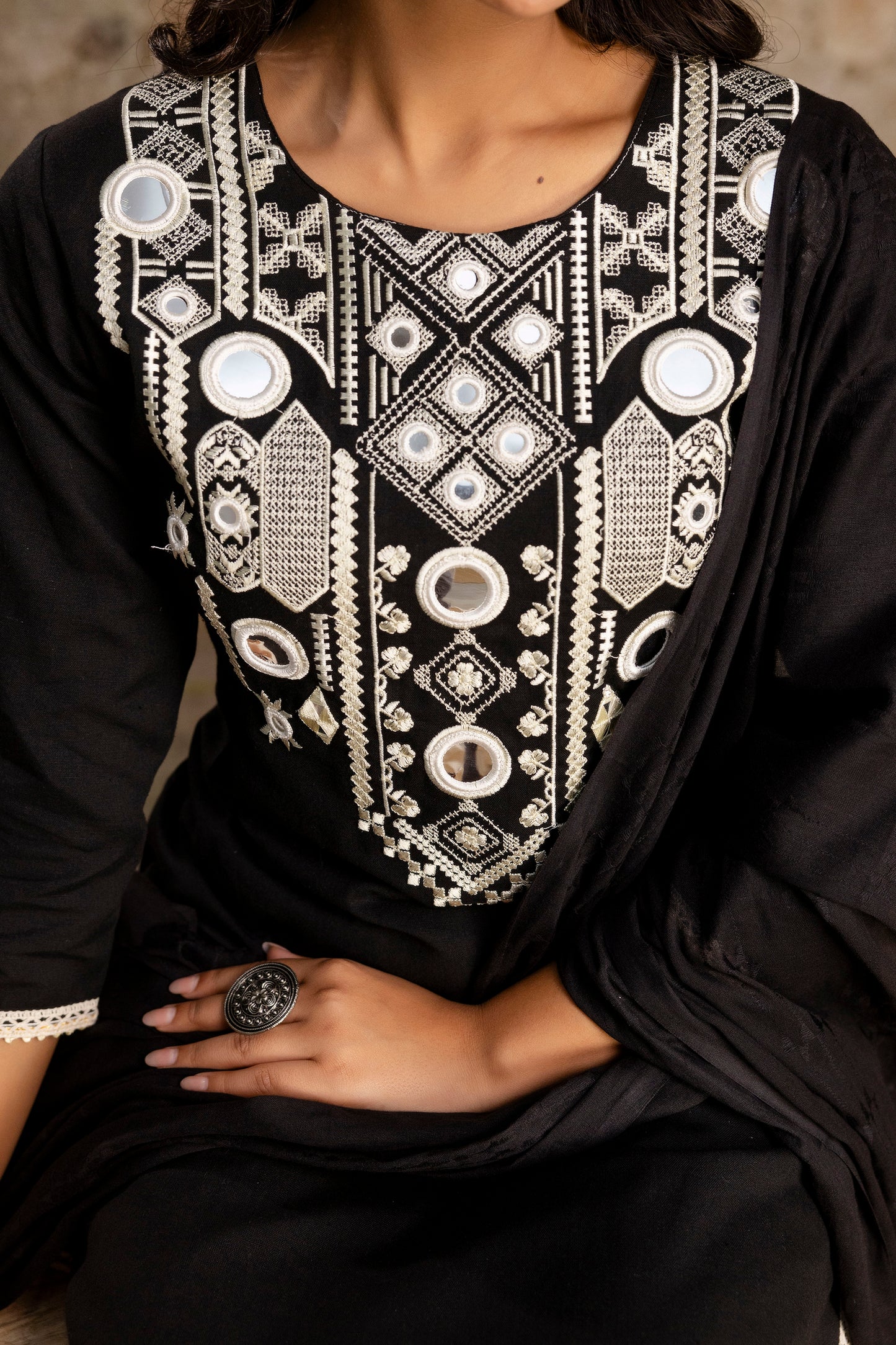 Threaded Grace Kurti Set