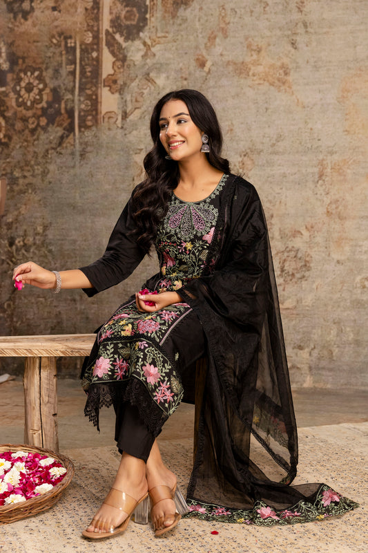 Noir Elegance Kurti Set