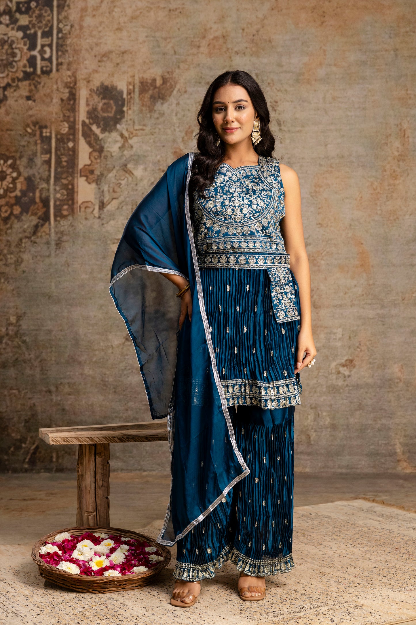 Regal Jari Sharara Set