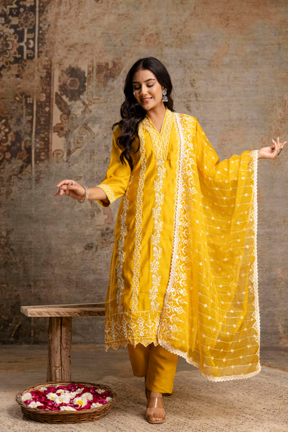 Pakistani Charm Kurti Set