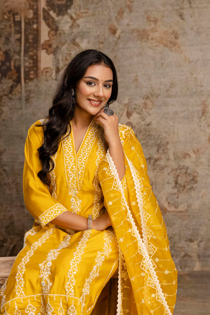 Pakistani Charm Kurti Set