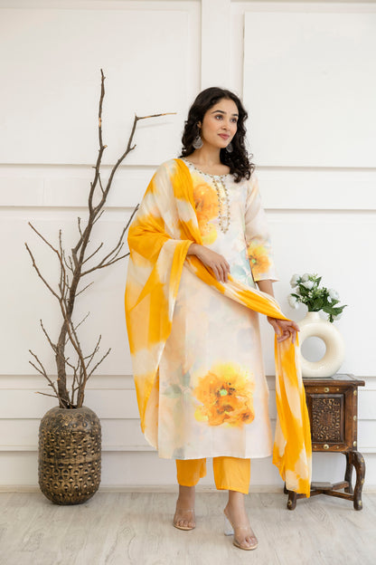 Digital Printed Kurti with Kardana Work, Round Neck, Plain Pants & Double-Toned Dupatta