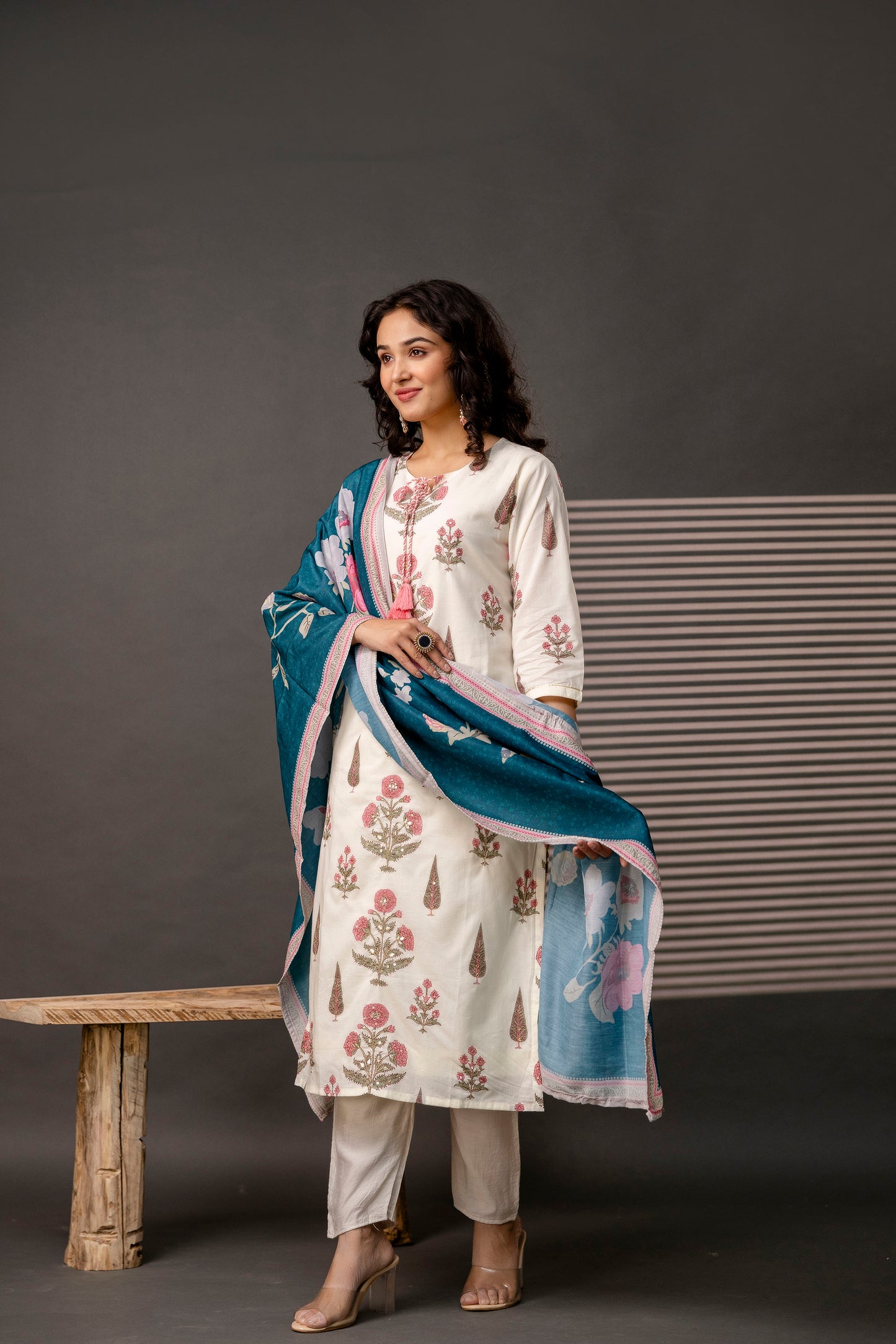 Printed Kurti with Jari Detailing, Plain Trousers & Decorative Dupatta