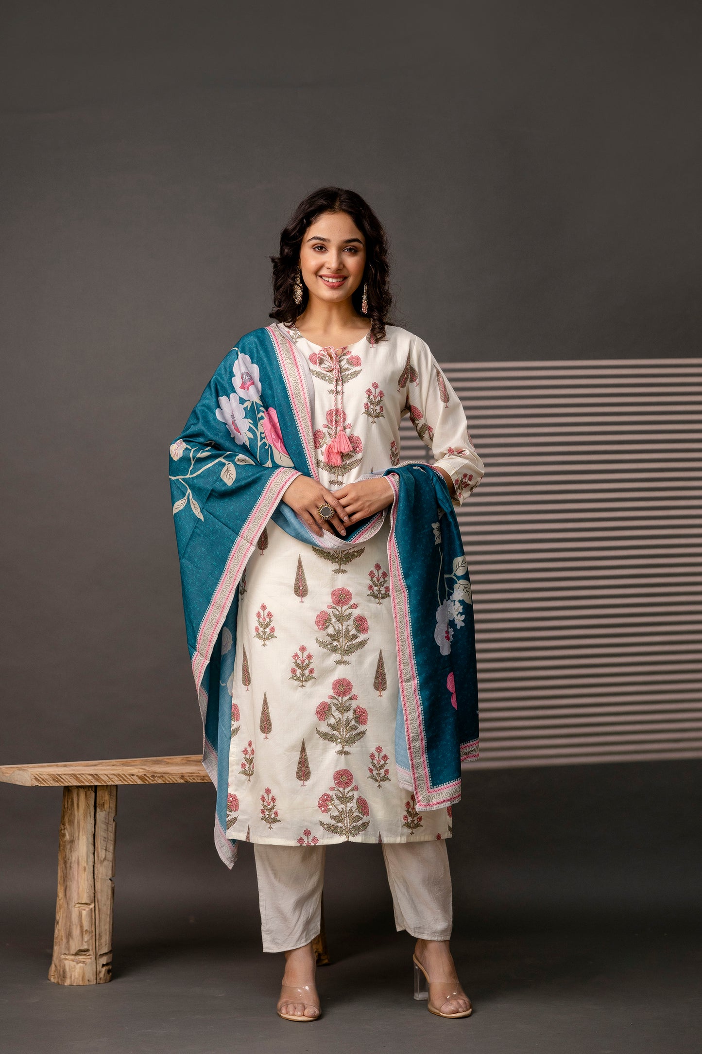 Printed Kurti with Jari Detailing, Plain Trousers & Decorative Dupatta