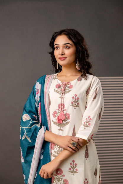 Printed Kurti with Jari Detailing, Plain Trousers & Decorative Dupatta