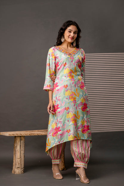 Ethnic Gotta Patti Mirror Embellished Kurti with Vibrant Afghani