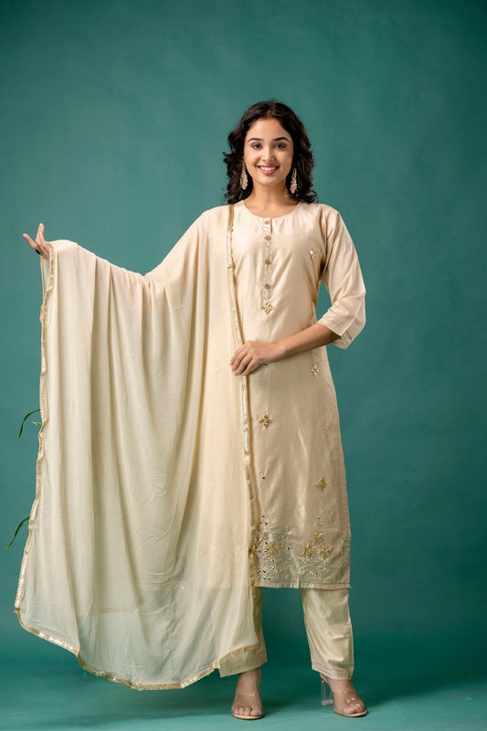 Gotta Patti & Mirror Embellished Kurti with Solid Dupatta & Plain Trousers