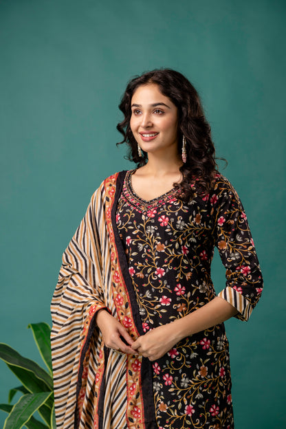 Printed Resham Work V-Neck Kurti with Printed Dupatta & Pants