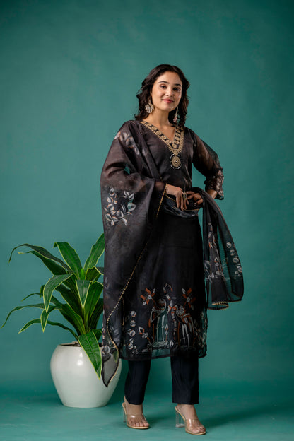 Printed V-Neck Kurti with Jari Work, Organza Printed Dupatta & Simple Pant