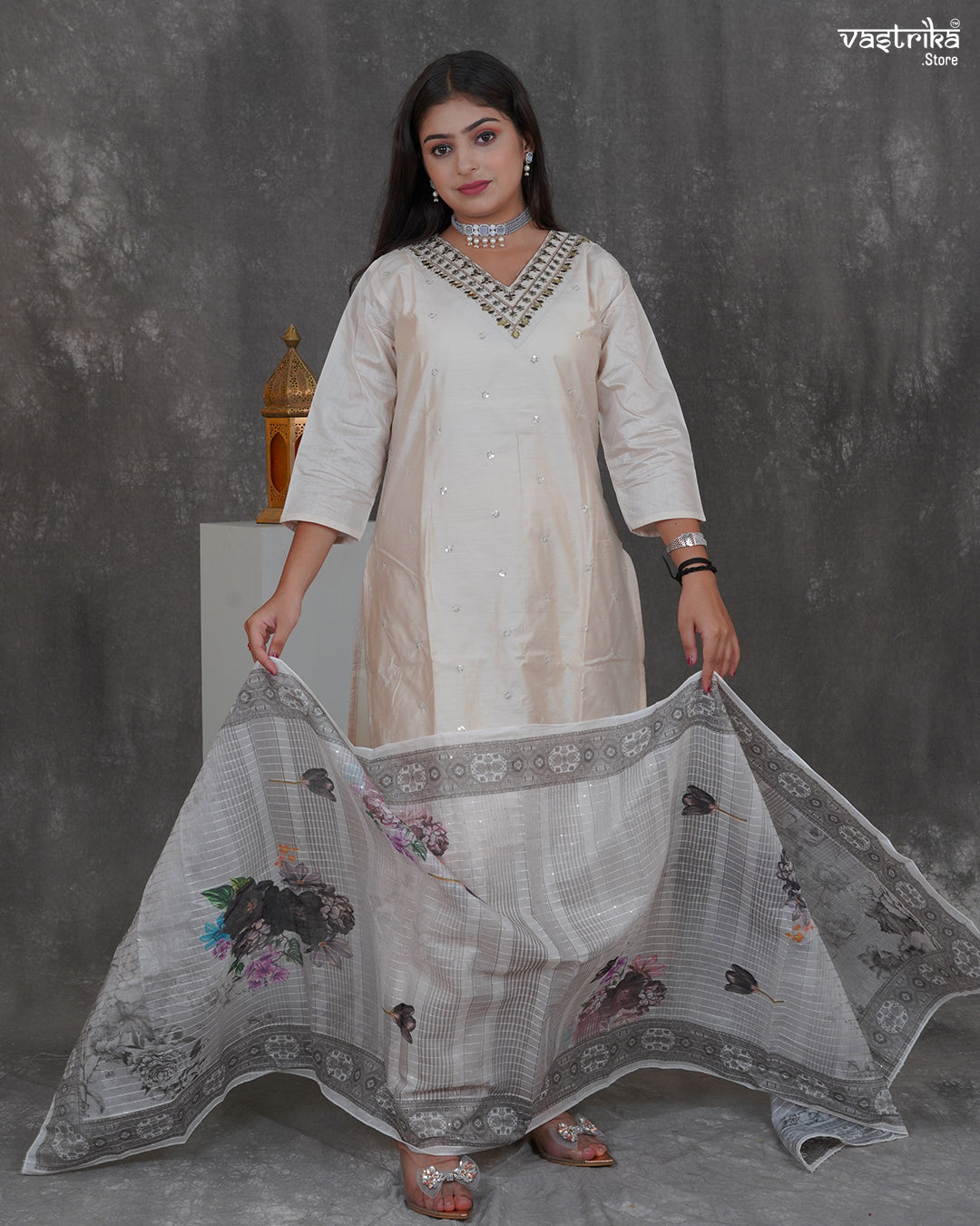 Aari Elegance Kurti Set